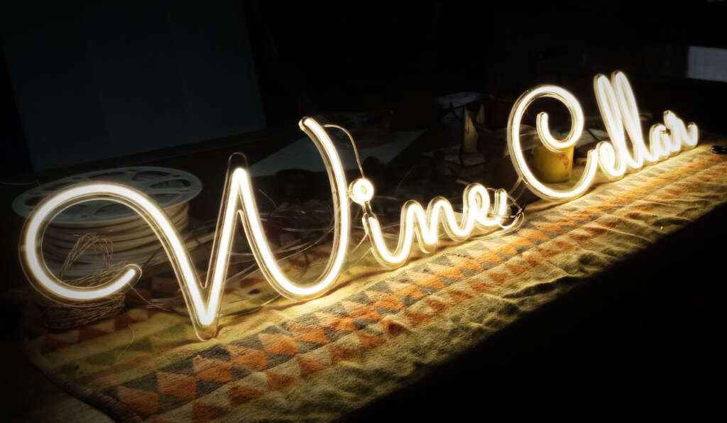 creazione scritte led da parete