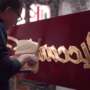 Insegne in oro zecchino: realizzazione insegne artigianali a Torino.